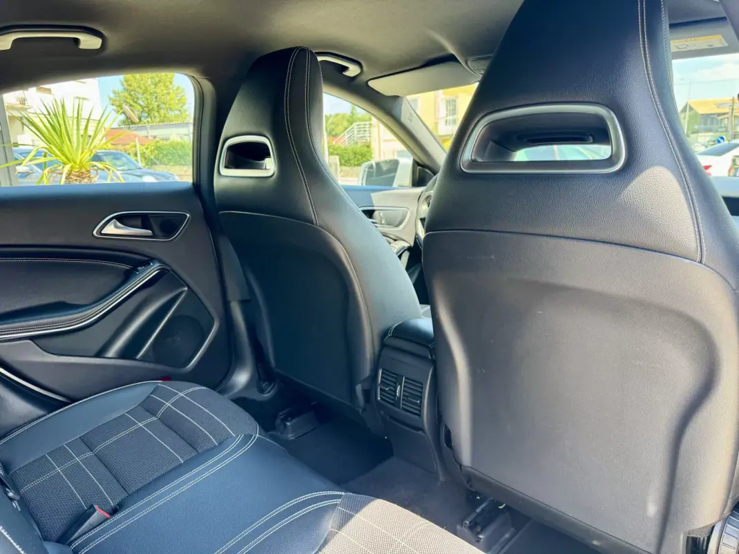 Mercedes-Benz CLA 220 2015 - 17500 EUR, 149000 km - 149000km - foto 18 de 20