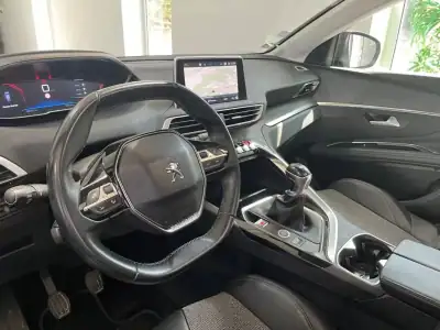 Peugeot 5008 2017 - 22500 EUR, 161123 km - AUTO.MOTO.pt - 161123km - foto 30 de 47