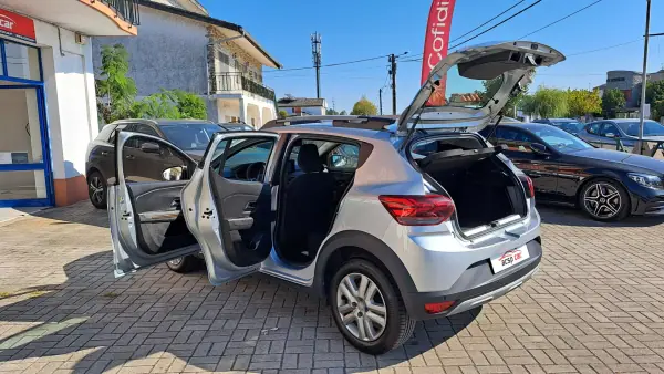 Dacia Sandero 2022 - 14900 EUR, 110660 km - AUTO.MOTO.pt - 110660km - foto 3 de 33
