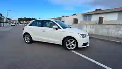 Audi A1 Sportback 2016 - 9900 EUR, 171079 km - AUTO.MOTO.pt - 171079km - foto 4 de 15