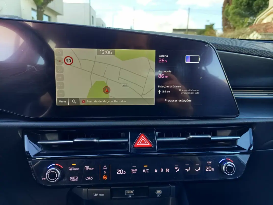 Kia e-Niro 2022 - 24990 EUR, 69900 km - AUTO.MOTO.pt - 69900km - foto 18 de 20