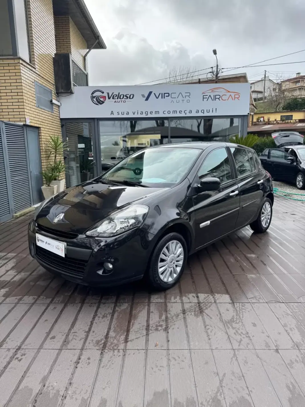 Renault Clio 2010 - 5900 EUR, 171000 km - AUTO.MOTO.pt - 171000km - foto 1 de 13