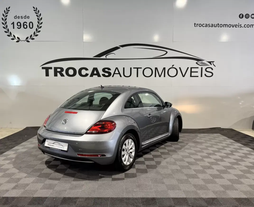 Volkswagen New Beetle 2018 - 19900 EUR, 58588 km - 58588km - foto 8 de 47