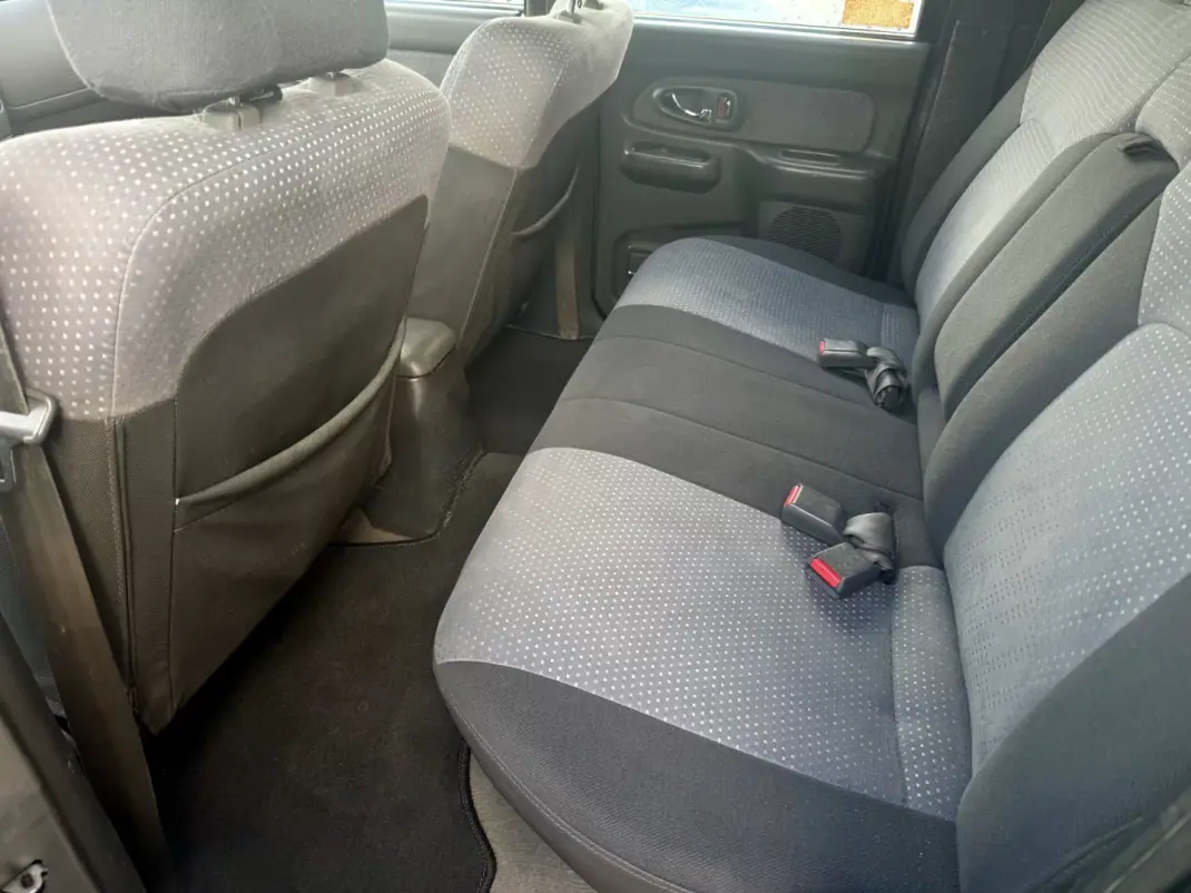 Mitsubishi L200 2002 - 13490 EUR, 214000 km - AUTO.MOTO.pt - 214000km - foto 10 de 11