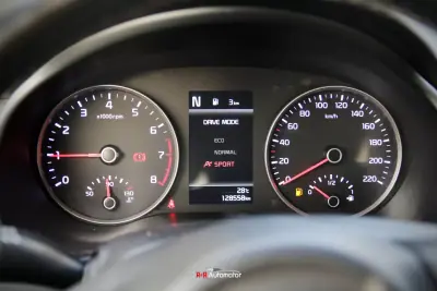 Kia Stonic 2021 - 13990 EUR, 128000 km - AUTO.MOTO.pt - 128000km - foto 17 de 29