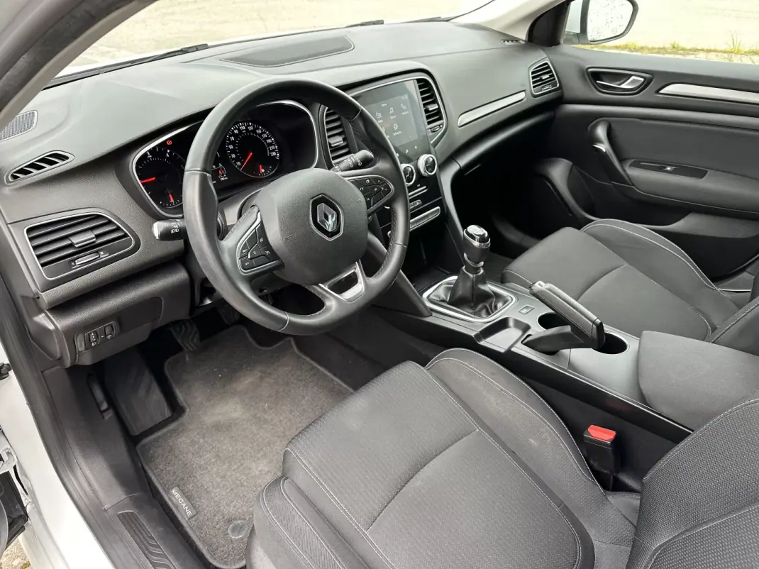 Renault Mégane Sport Tourer 2022 - 18990 EUR, 143000 km - 143000km - foto 11 de 18
