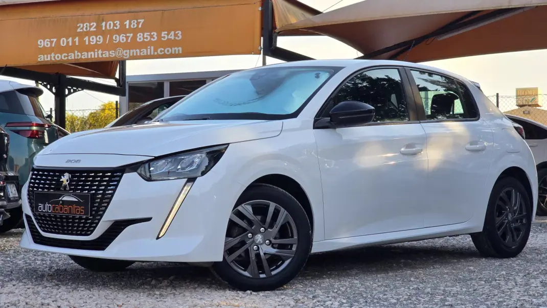 Peugeot 208 2021 - 13850 EUR, 39550 km - AUTO.MOTO.pt - 39550km - foto 1 de 21