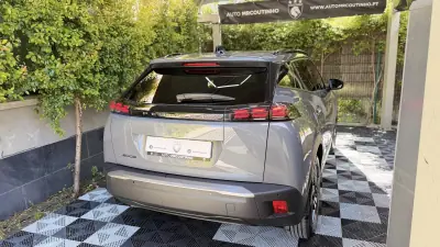 Peugeot e-2008 2025 - 25900 EUR, 13646 km - AUTO.MOTO.pt - 13646km - foto 9 de 22