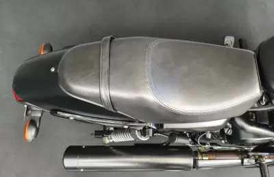 Harley-Davidson Dyna Glide Street Bob 2016 - 5950 EUR, 3000 km - AUTO.MOTO.pt - 3000km - foto 12 de 21