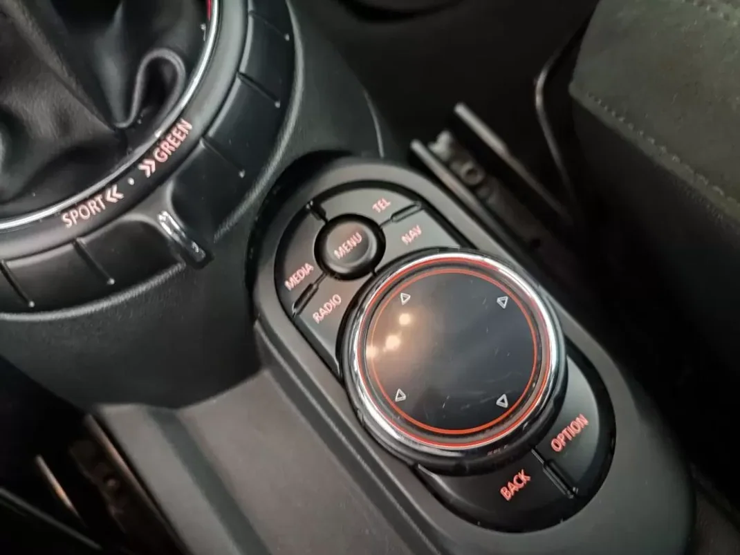 MINI Cooper 2014 - 14900 EUR, 146000 km - AUTO.MOTO.pt - 146000km - foto 23 de 23