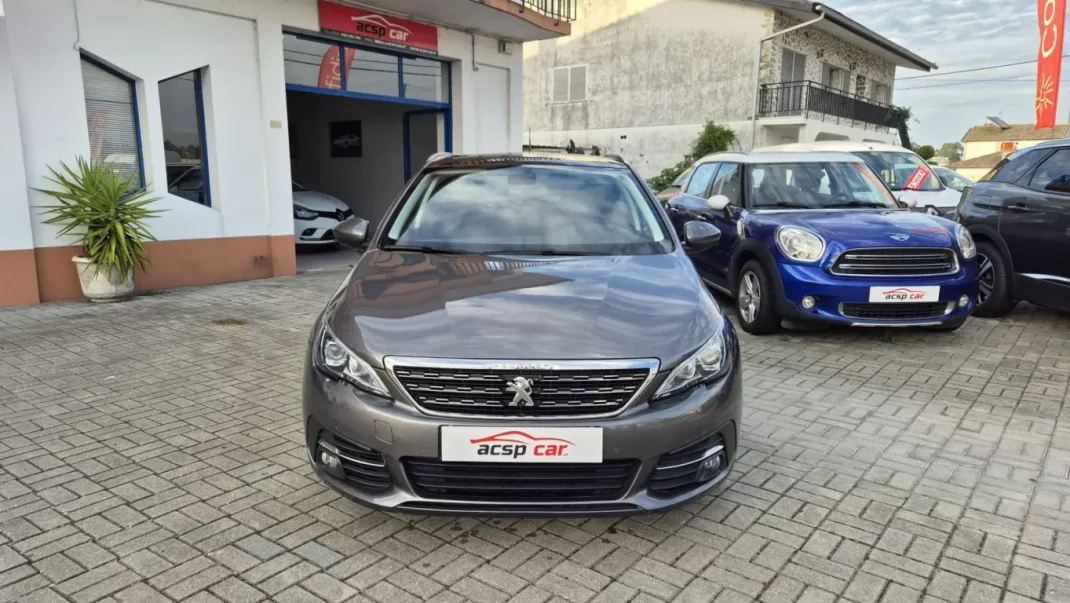 Peugeot 308 SW 2017 - 15900 EUR, 133694 km - AUTO.MOTO.pt - 133694km - foto 6 de 17
