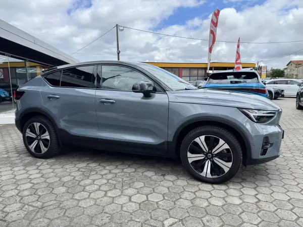 Volvo C40 2022 - 31900 EUR, 60000 km - AUTO.MOTO.pt - 60000km - foto 5 de 50