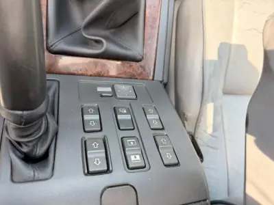 Land Rover Range Rover 1997 - 8900 EUR, 283000 km - AUTO.MOTO.pt - 283000km - foto 11 de 12