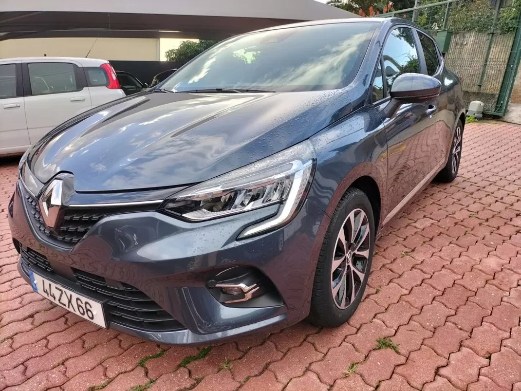 Renault Clio 2020 - 16250 EUR, 96000 km - AUTO.MOTO.pt - 96000km - foto 1 de 11