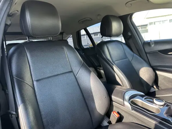 Mercedes-Benz C 180 2017 - 15900 EUR, 249000 km - AUTO.MOTO.pt - 249000km - foto 56 de 58