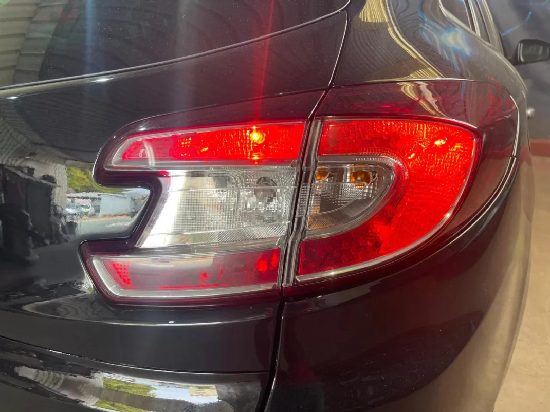 Renault Mégane Sport Tourer 2014 - 9999 EUR, 163000 km - AUTO.MOTO.pt - 163000km - foto 22 de 47