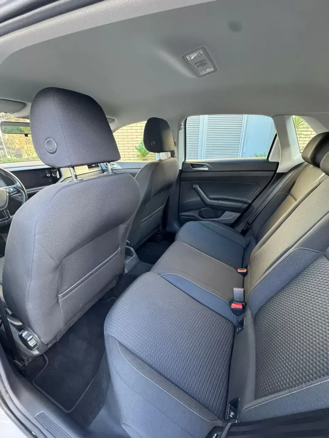 Volkswagen Polo 2019 - 10999 EUR, 129000 km - AUTO.MOTO.pt - 129000km - foto 9 de 10