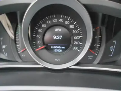 Volvo 121 2017 - 14900 EUR, 157026 km - AUTO.MOTO.pt - 157026km - foto 10 de 13