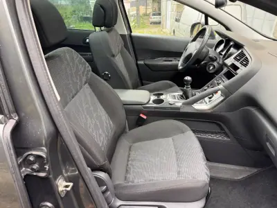 Peugeot 3008 2011 - 7900 EUR, 218000 km - AUTO.MOTO.pt - 218000km - foto 22 de 22