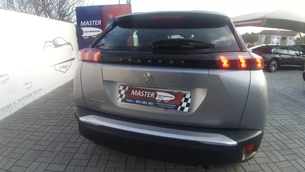 Peugeot 2008 2023 - 18250 EUR, 30000 km - AUTO.MOTO.pt - 30000km - foto 36 de 44