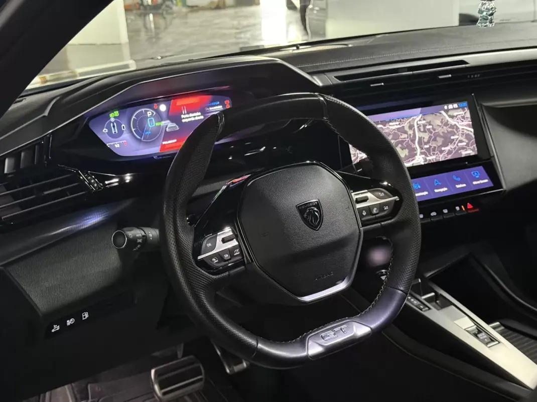 Peugeot 408 2022 - 28990 EUR, 46900 km - AUTO.MOTO.pt - 46900km - foto 19 de 30