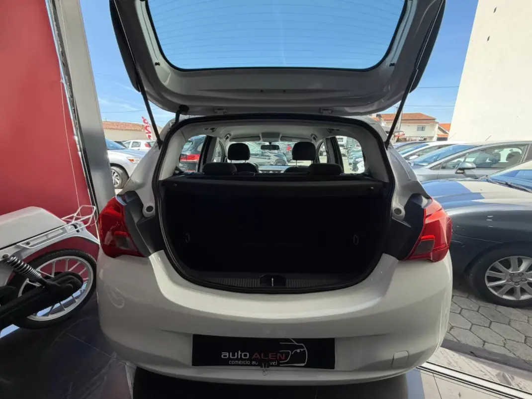 Opel Corsa 2015 - 10950 EUR, 112127 km - AUTO.MOTO.pt - 112127km - foto 18 de 20