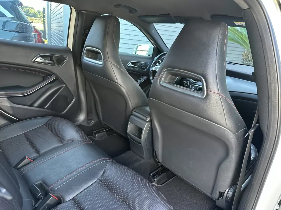 Mercedes-Benz GLA 220 2014 - 17900 EUR, 160000 km - 160000km - foto 59 de 64