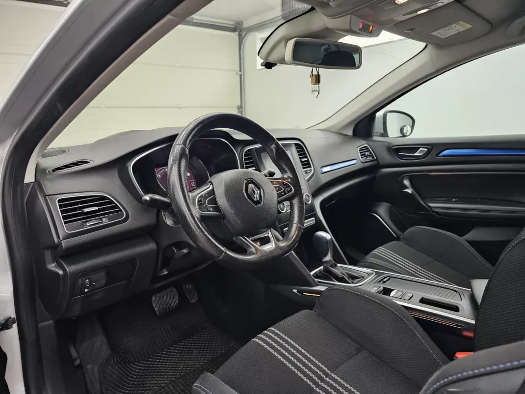 Renault Mégane Sport Tourer 2019 - 11950 EUR, 286730 km - 286730km - foto 14 de 52