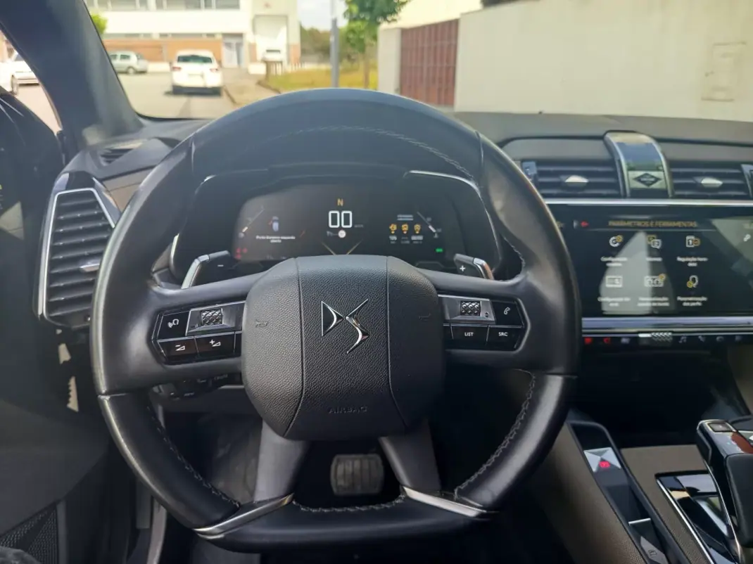 DS DS7 Crossback 2021 - 17990 EUR, 110300 km - AUTO.MOTO.pt - 110300km - foto 15 de 18