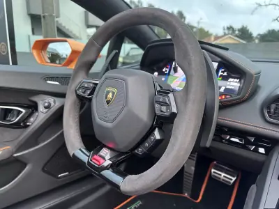 Lamborghini Huracán Spyder 2022 - 398000 EUR, 40000 km - AUTO.MOTO.pt - 40000km - foto 52 de 55