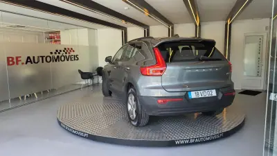 Volvo XC 40 2018 - 21900 EUR, 36539 km - AUTO.MOTO.pt - 36539km - foto 3 de 52