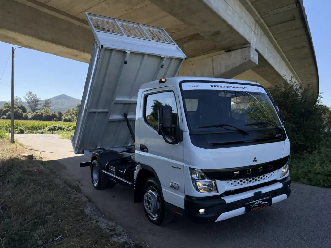 Mitsubishi Fuso Canter 2023 - 34999 EUR, 43000 km - foto 1 de 26