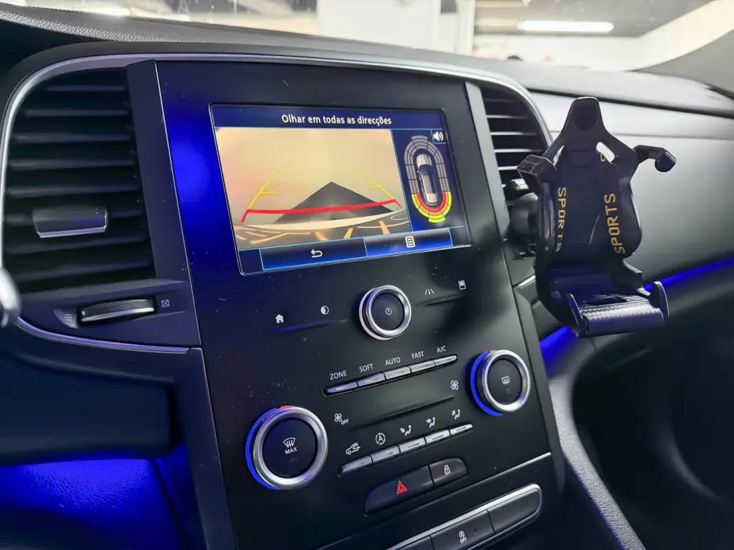 Renault Talisman Sport Tourer 2016 - 10250 EUR, 228000 km - AUTO.MOTO.pt - 228000km - foto 15 de 23