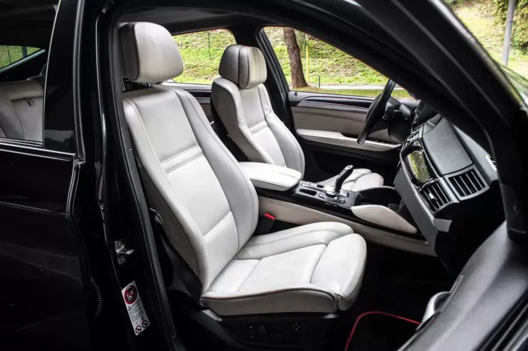 BMW X6 ActiveHybrid 2010 - 23990 EUR, 173745 km - AUTO.MOTO.pt - 173745km - foto 23 de 40