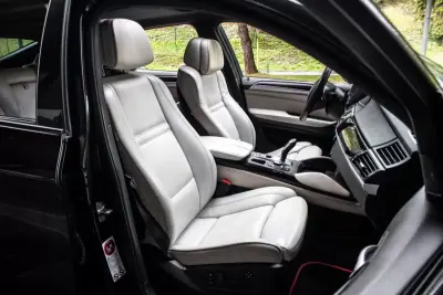 BMW X6 ActiveHybrid 2010 - 23990 EUR, 173745 km - AUTO.MOTO.pt - 173745km - foto 23 de 40