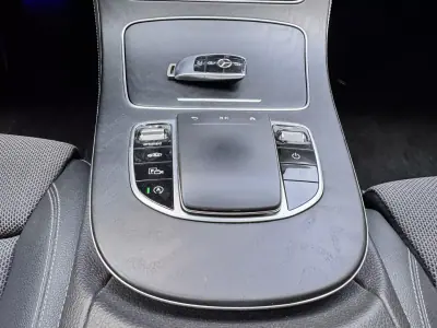 Mercedes-Benz E 220 2022 - 34500 EUR, 173176 km - AUTO.MOTO.pt - 173176km - foto 21 de 27
