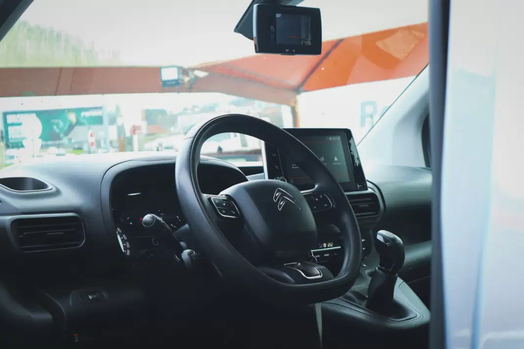 Citroën 2019 - 19880 EUR, 83120 km - AUTO.MOTO.pt - 83120km - foto 24 de 28