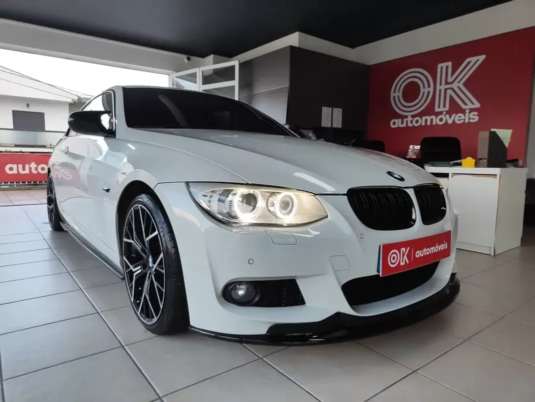 BMW 320 2012 - 18650 EUR, 179300 km - AUTO.MOTO.pt - 179300km - foto 1 de 35