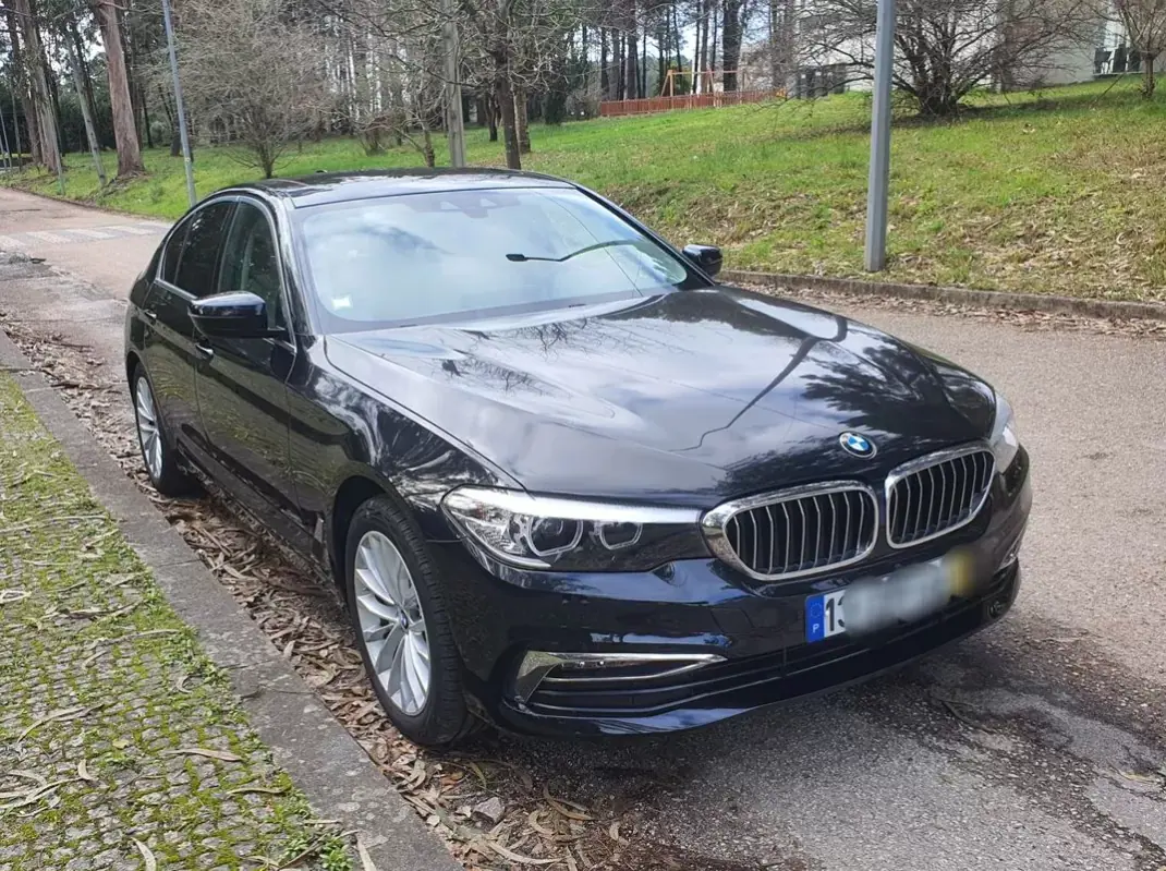 BMW 530e 2019 - 31990 EUR, 7558 km - AUTO.MOTO.pt - 7558km - foto 16 de 27
