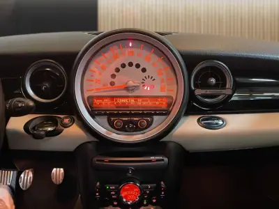 MINI Coupé 2012 - 12500 EUR, 208911 km - 208911km - foto 9 de 19