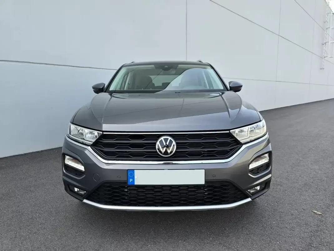 Volkswagen T-Roc 2021 - 17750 EUR, 72400 km - AUTO.MOTO.pt - 72400km - foto 5 de 37