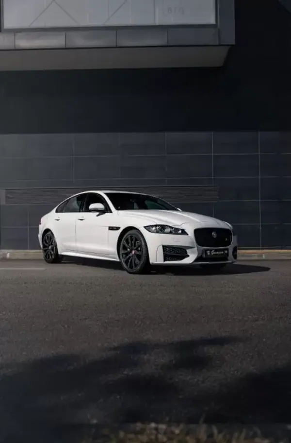 Jaguar XF 2017 - 22990 EUR, 145800 km - AUTO.MOTO.pt - 145800km - foto 7 de 55