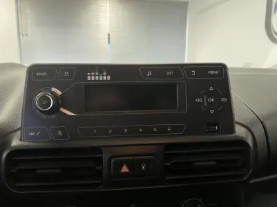 Citroën Berlingo M 2022 - 17750 EUR, 90000 km - AUTO.MOTO.pt - 90000km - foto 8 de 13