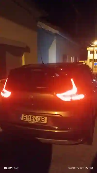 Renault Grand Scénic 2018 - 8999 EUR, 255 km - AUTO.MOTO.pt - 255km - foto 10 de 10