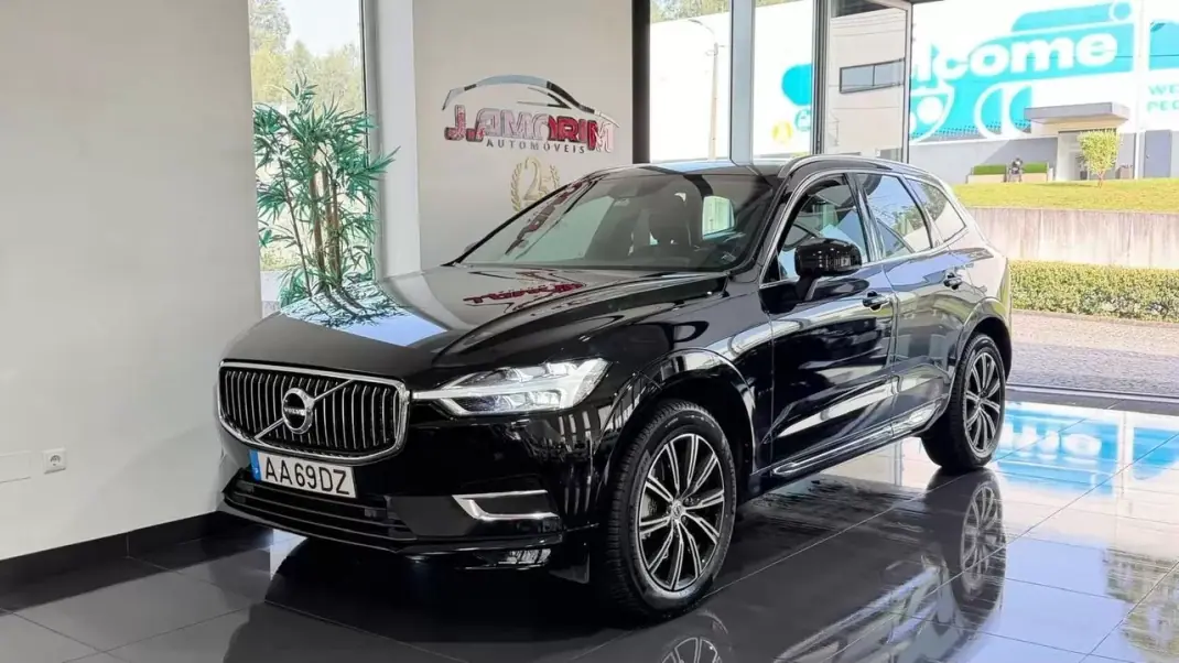 Volvo XC 60 2020 - 34999 EUR, 59321 km - AUTO.MOTO.pt - 59321km - foto 1 de 38