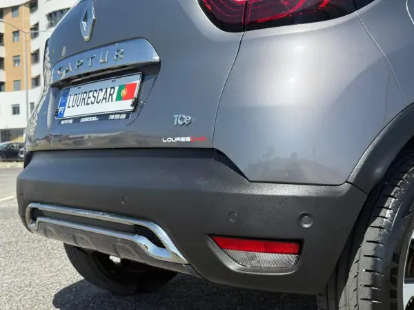 Renault Captur 2017 - 13995 EUR, 95250 km - AUTO.MOTO.pt - 95250km - foto 25 de 48