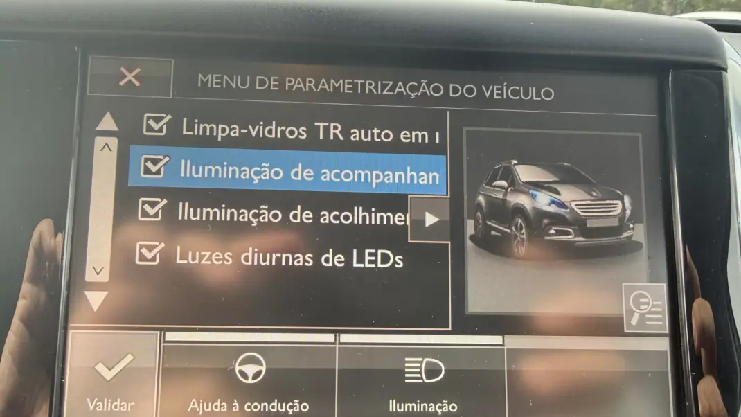 Peugeot 2008 2016 - 10590 EUR, 55500 km - AUTO.MOTO.pt - 55500km - foto 26 de 36