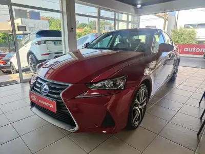Lexus IS 300H 2017 - 25900 EUR, 68000 km - AUTO.MOTO.pt - 68000km - foto 5 de 38