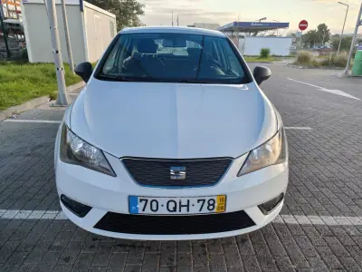 SEAT Ibiza 2015 - 7990 EUR, 159000 km - AUTO.MOTO.pt - 159000km - foto 5 de 13