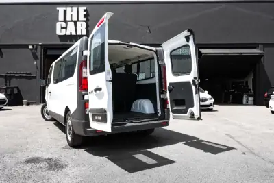 Renault Trafic 2016 - 21900 EUR, 152992 km - AUTO.MOTO.pt - 152992km - foto 9 de 16